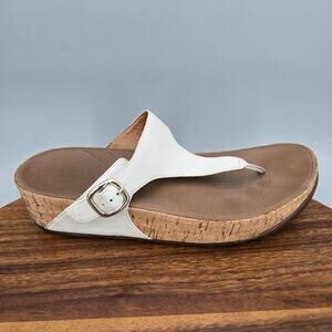 FitFlop Sandals Womens 9 White Leather Buckle Toe Post Thong Slip On Comfort